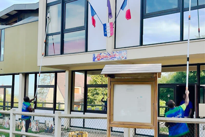 Nettoyage de vitre école